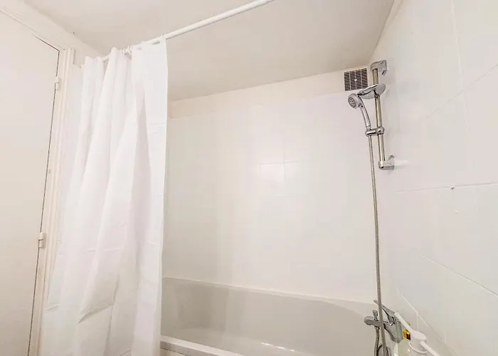 Joli T2 Avec Wifi Et Netflix Proche Du Golf